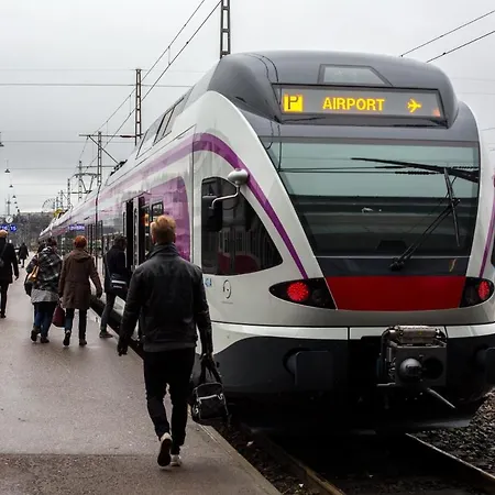 아파트 Helsinki, Private Free Parking, Super Easy To Centre And Airport 헬싱키