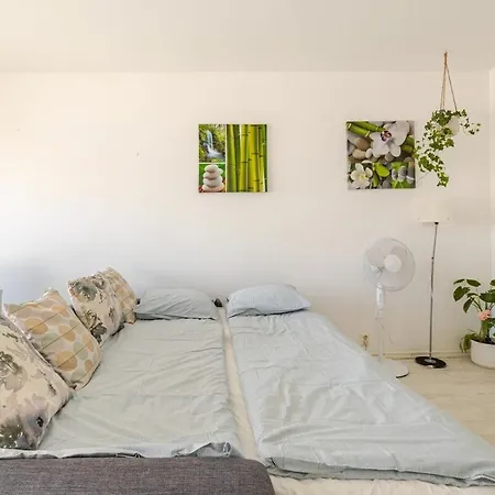 In And Super Easy To Airport And Center And A Private Free Parking Helsinki