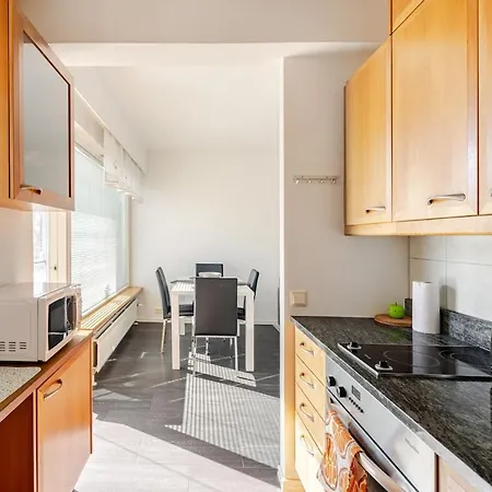 Helsinki, Private Free Parking, Super Easy To Centre And Airport 아파트
