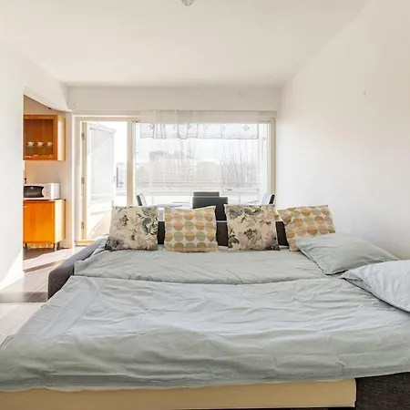 Helsinki, Private Free Parking, Super Easy To Centre And Airport 아파트 *