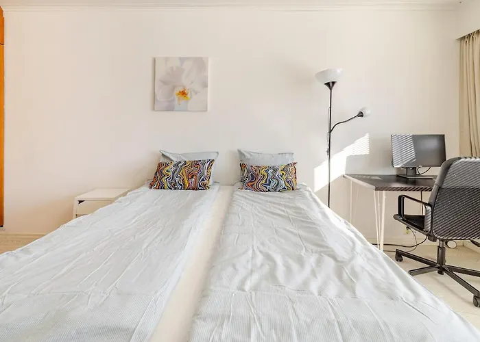 Helsinki, Private Free Parking, Super Easy To Centre And Airport *