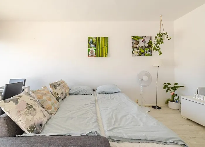 Helsinki, Private Free Parking, Super Easy To Centre And Airport 赫尔辛基