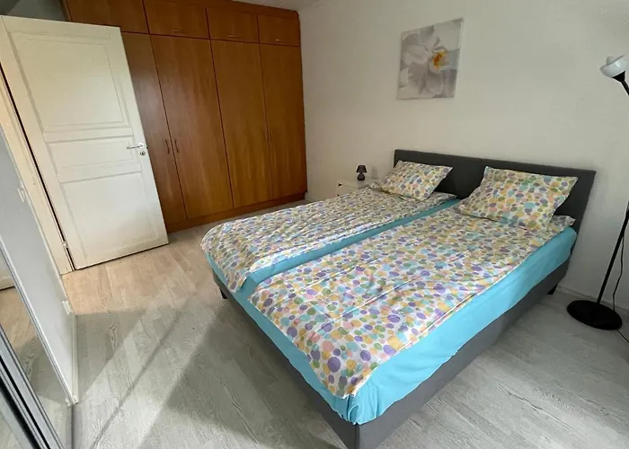 Helsinki, Private Free Parking, Super Easy To Centre And Airport Lägenhet