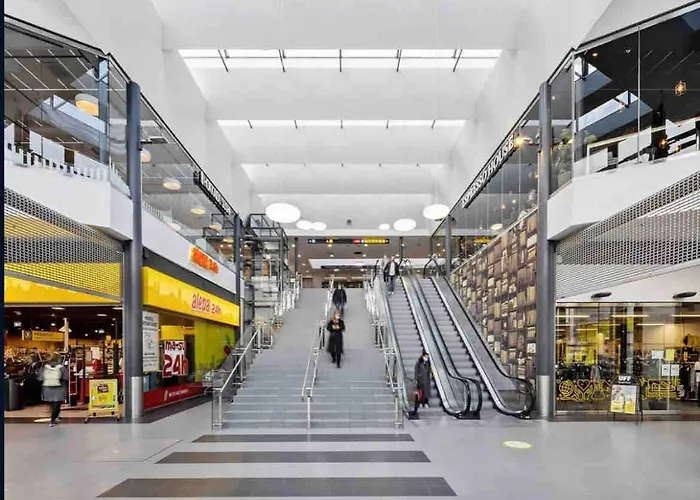 Helsinki, Private Free Parking, Super Easy To Centre And Airport Lägenhet